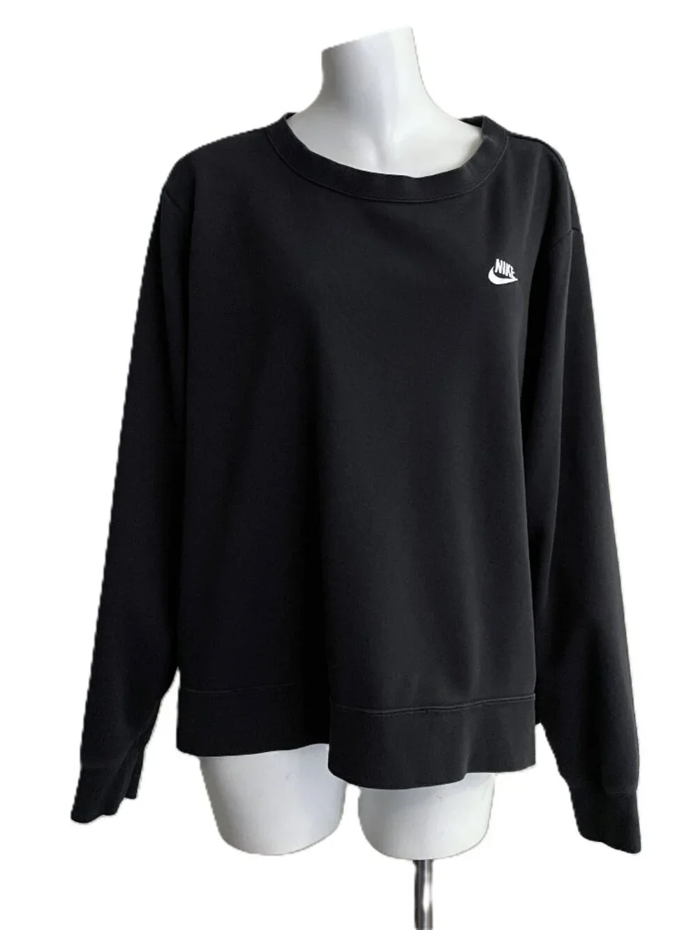 Nike Sweatshirt Women Plus Size 2X Black Embroidered Swoosh Logo Club Fleece